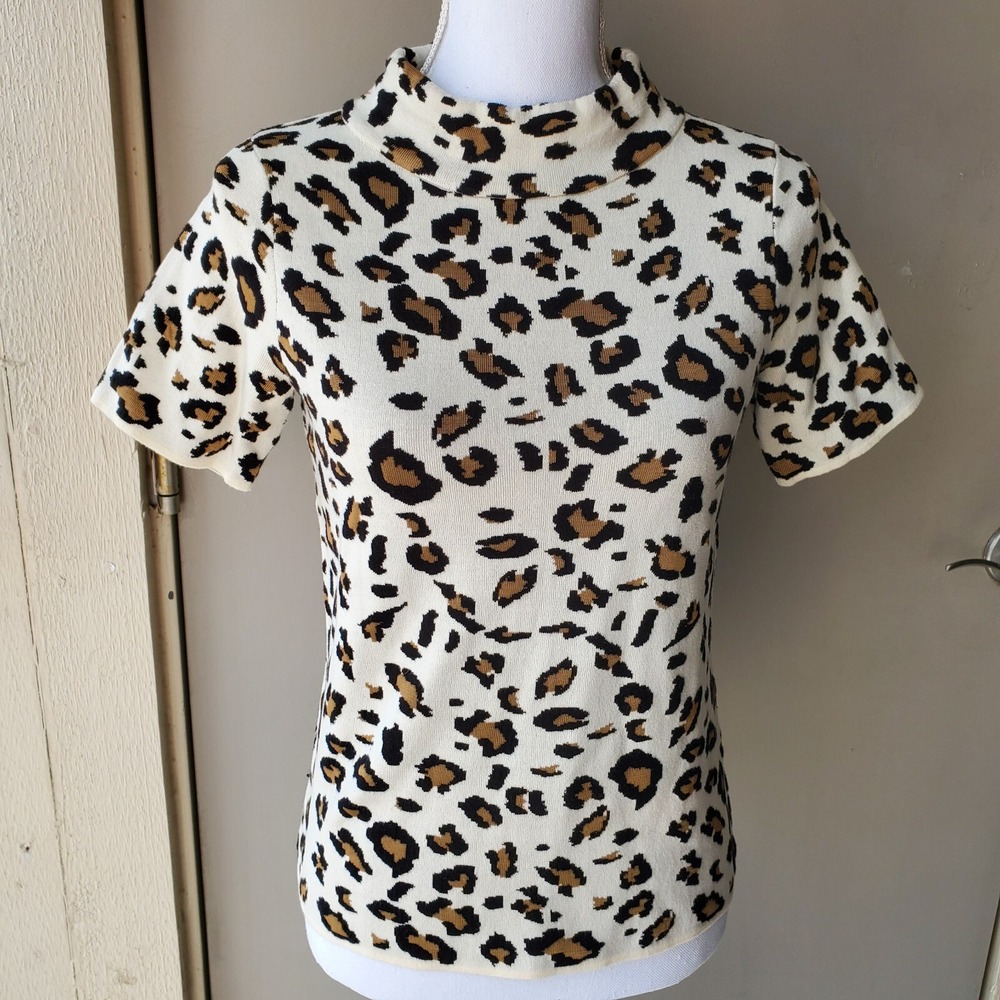Anthropologie Field & Flower Leopard Print Top Women XS Short Sleeve Thick Shirt